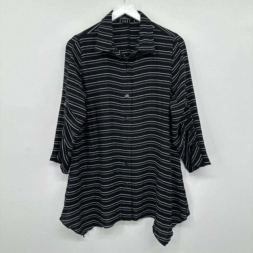 Calessa Tunic Top‎ Shirt Size Medium Stretch 3/4 Sleeves Pockets Quiet Luxury